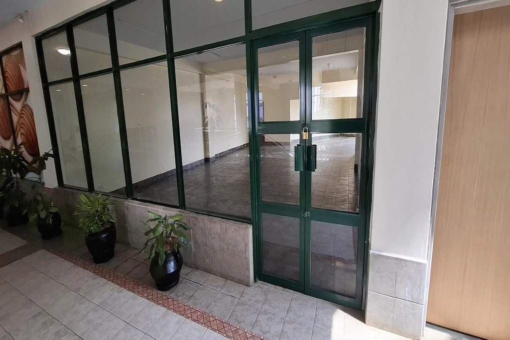 Regal Plaza - Regal Plaza 7